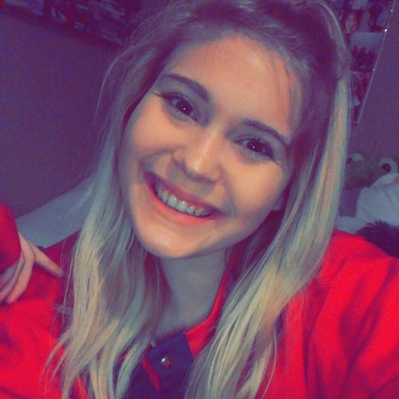 Meet your Posher, Taylor - Picture 5 of 8